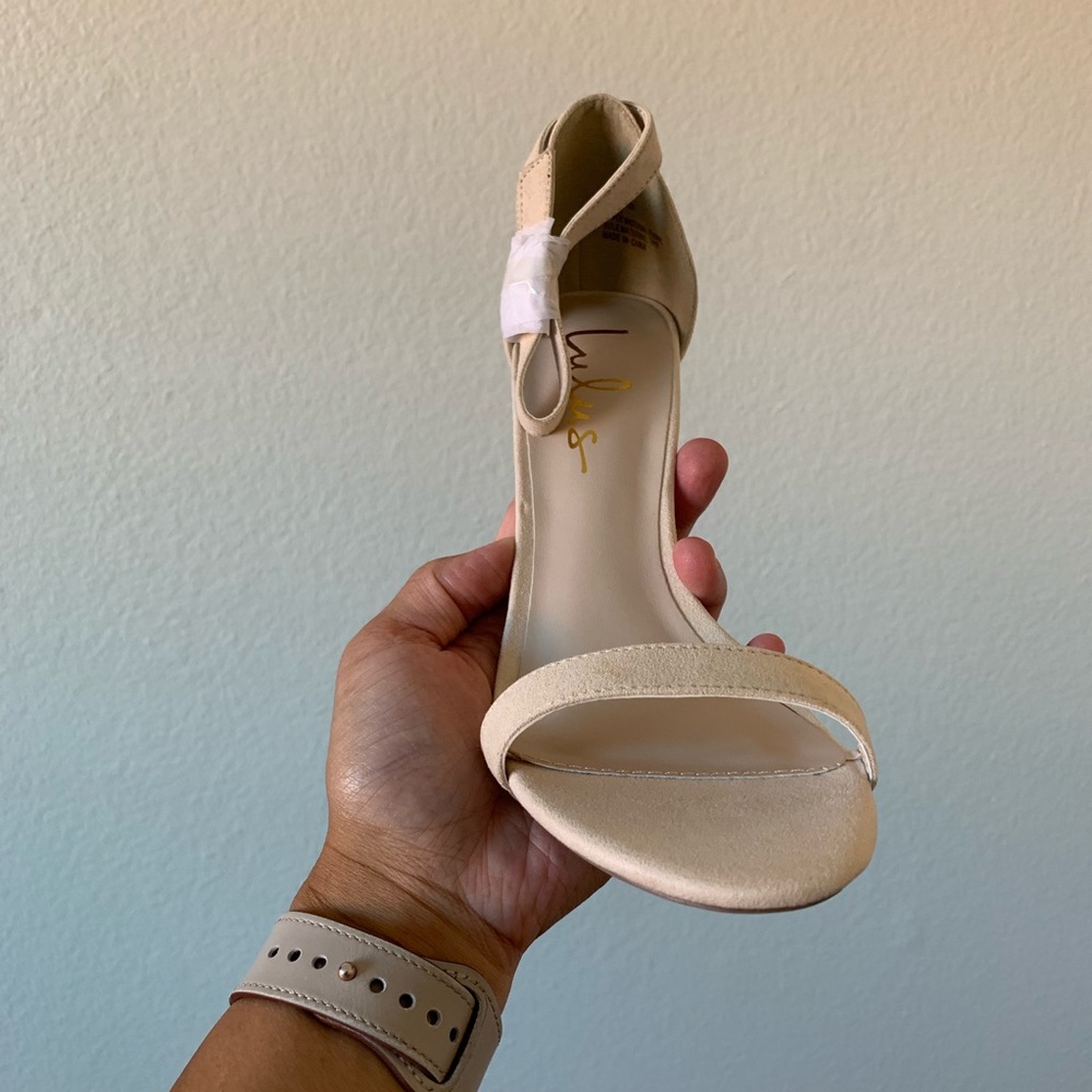 Lulu’s Formal Heels - Picture 2 of 6